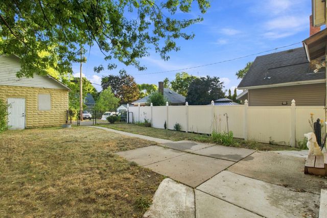 190 Annapolis Street E, West Saint Paul, MN 55118
