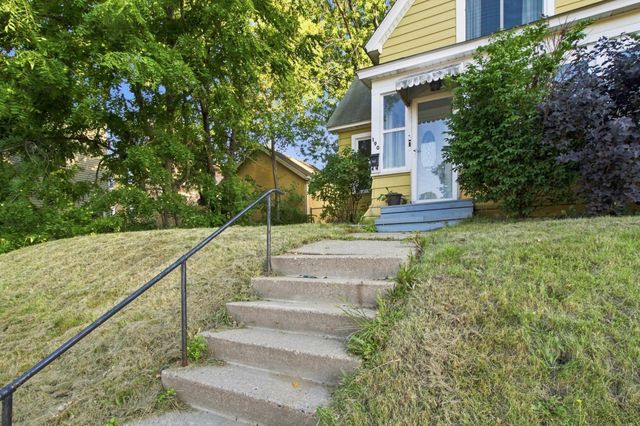 190 Annapolis Street E, West Saint Paul, MN 55118