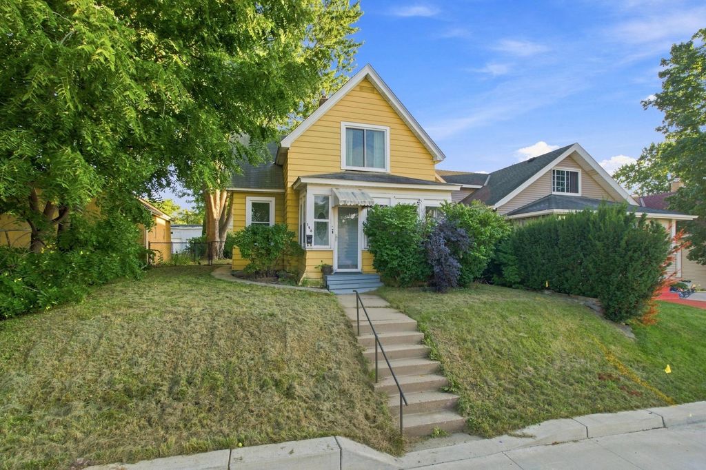 190 Annapolis Street E, West Saint Paul, MN 55118