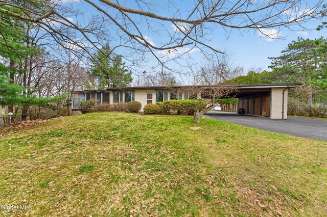 20 Alsid Court, Brunswick, NY 12180