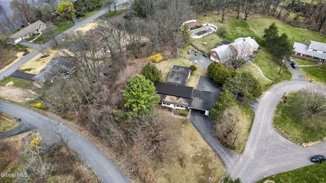 20 Alsid Court, Brunswick, NY 12180