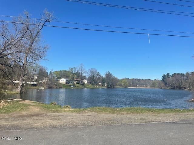20 Alsid Court, Brunswick, NY 12180