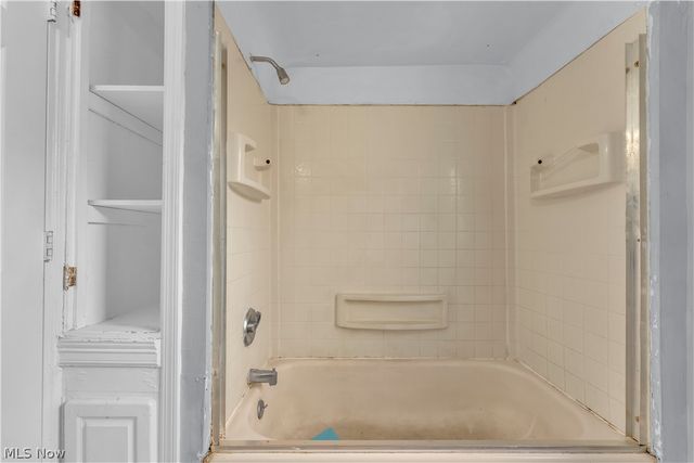 1858 Rudwick Road, Cleveland, OH 44112