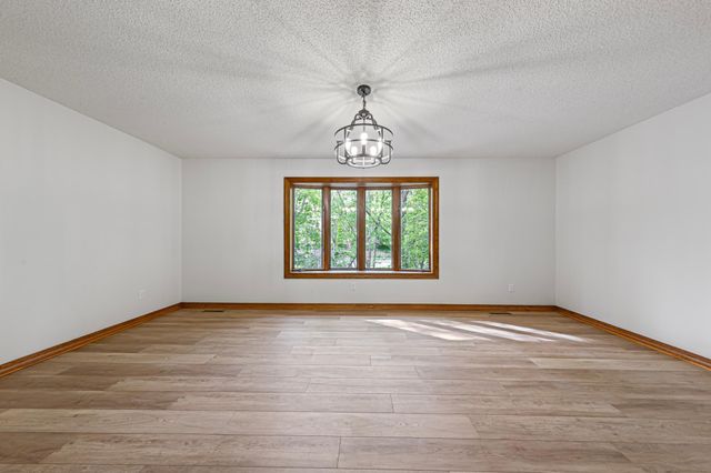 101 Pohl Road, Mankato, MN 56001