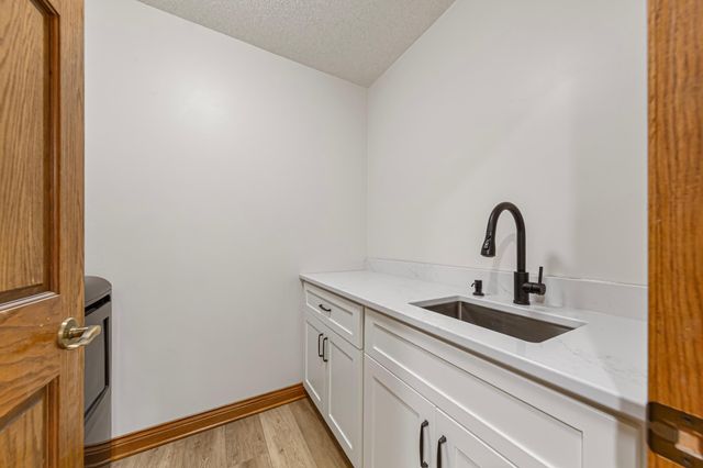 101 Pohl Road, Mankato, MN 56001