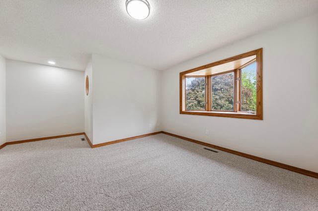 101 Pohl Road, Mankato, MN 56001