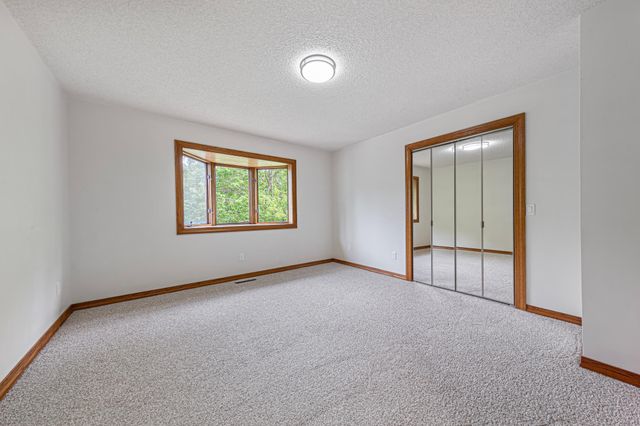 101 Pohl Road, Mankato, MN 56001