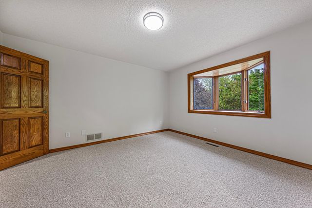 101 Pohl Road, Mankato, MN 56001