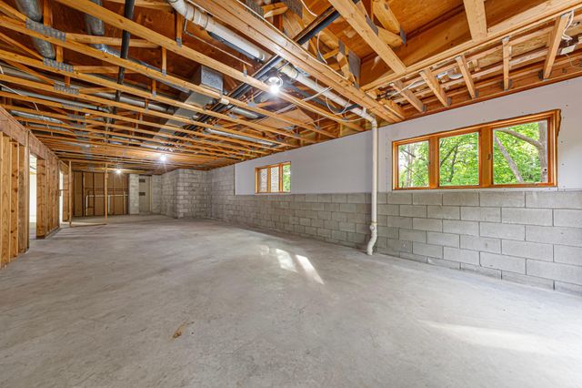 101 Pohl Road, Mankato, MN 56001