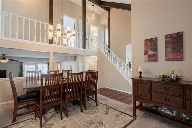 5 Devon Road, Bloomington, IL 61704