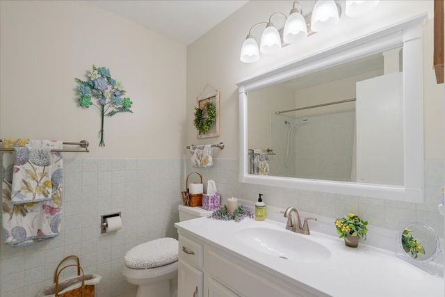 5 Devon Road, Bloomington, IL 61704