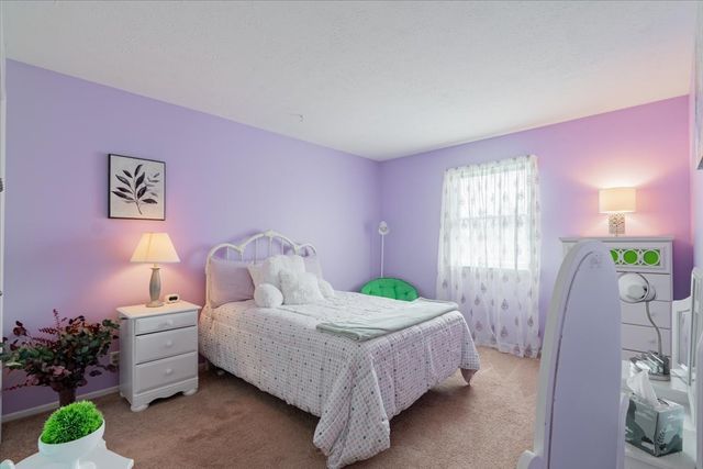 5 Devon Road, Bloomington, IL 61704