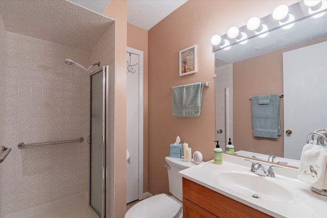 5 Devon Road, Bloomington, IL 61704