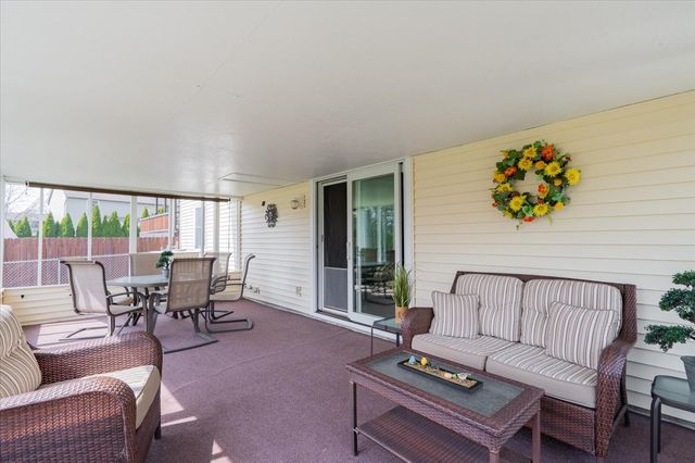 5 Devon Road, Bloomington, IL 61704