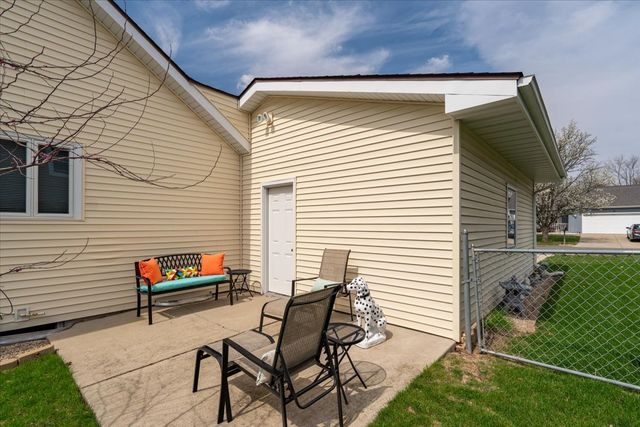 5 Devon Road, Bloomington, IL 61704