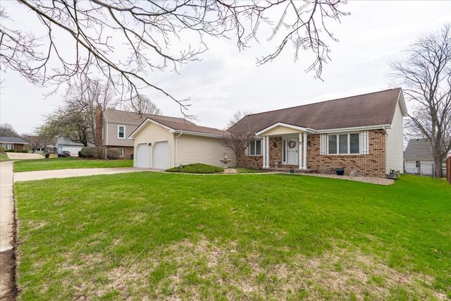 5 Devon Road, Bloomington, IL 61704