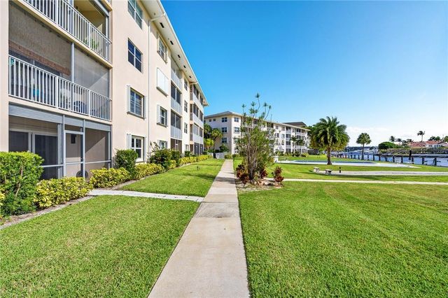 230 N FEDERAL Highway 103, Deerfield Beach, FL 33441
