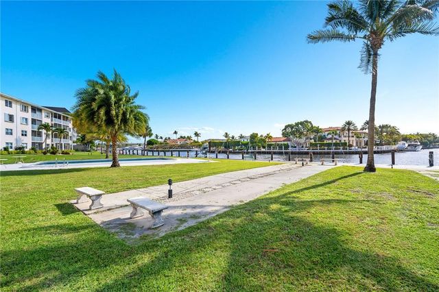 230 N FEDERAL Highway 103, Deerfield Beach, FL 33441
