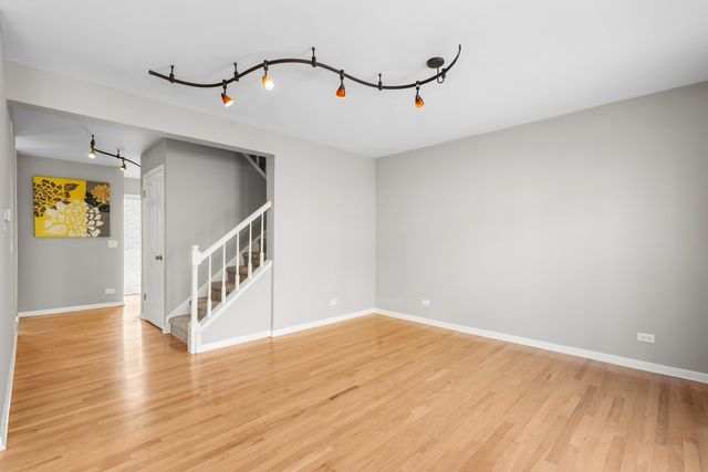 1528 Chippewa Trail, Wheeling, IL 60090