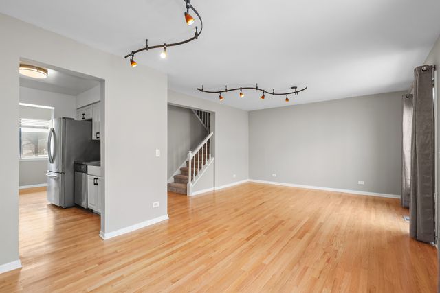 1528 Chippewa Trail, Wheeling, IL 60090