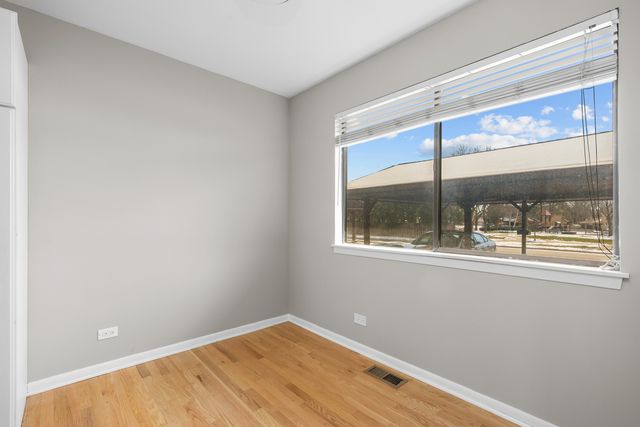 1528 Chippewa Trail, Wheeling, IL 60090