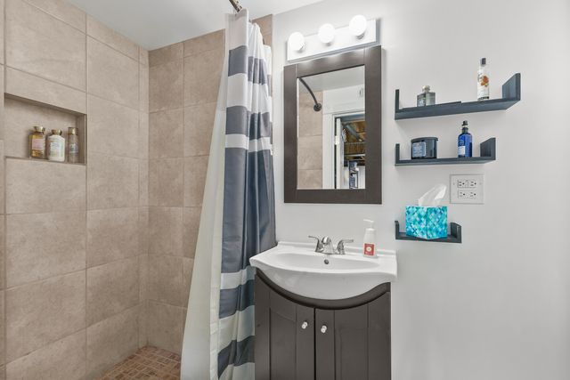 1528 Chippewa Trail, Wheeling, IL 60090