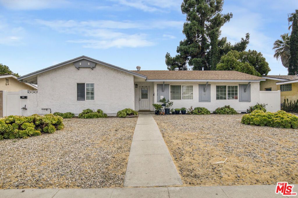 20124 Lassen Street, Chatsworth, CA 91311