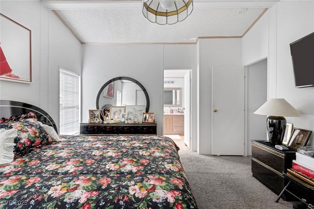 5141 Royal Drive, Las Vegas, NV 89103