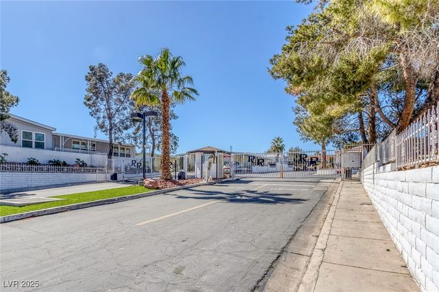 5141 Royal Drive, Las Vegas, NV 89103