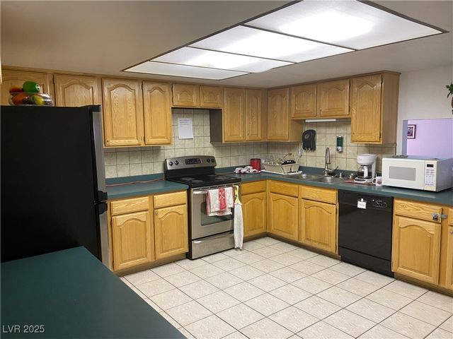 5141 Royal Drive, Las Vegas, NV 89103