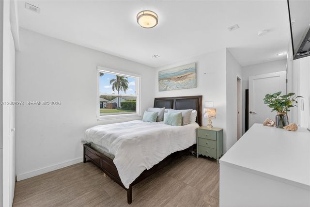 1865 NE 197th Ter, Miami, FL 33179