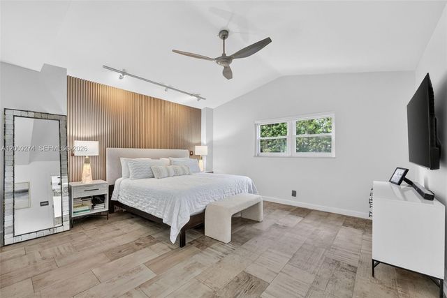 1865 NE 197th Ter, Miami, FL 33179