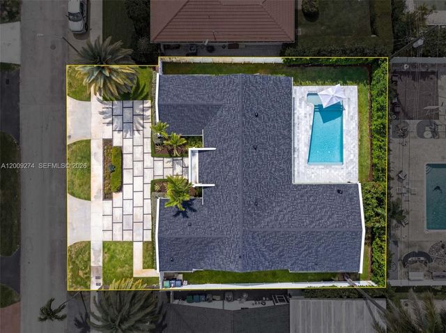 1865 NE 197th Ter, Miami, FL 33179