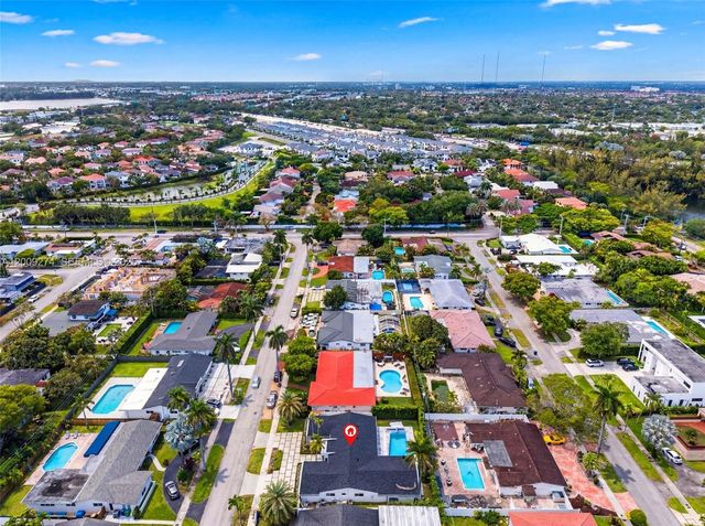 1865 NE 197th Ter, Miami, FL 33179