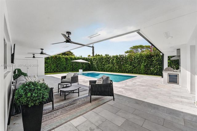 1865 NE 197th Ter, Miami, FL 33179