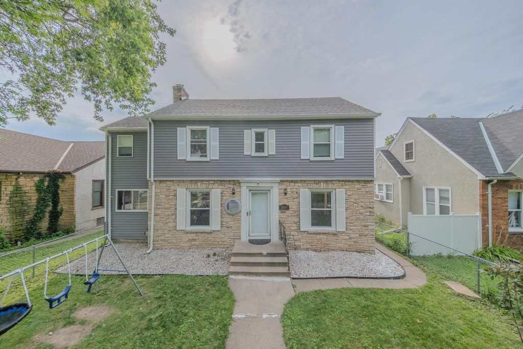 1809 Oliver Avenue N, Minneapolis, MN 55411