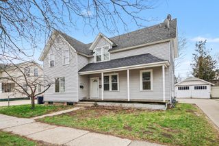 322 College Avenue, Holland City, MI 49423