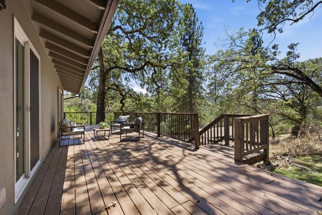 2202 Big Nugget Ct, Cool, CA 95614