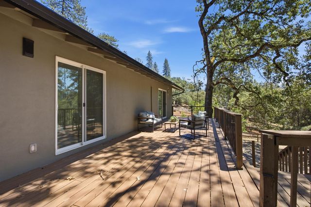 2202 Big Nugget Ct, Cool, CA 95614