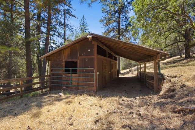 2202 Big Nugget Ct, Cool, CA 95614