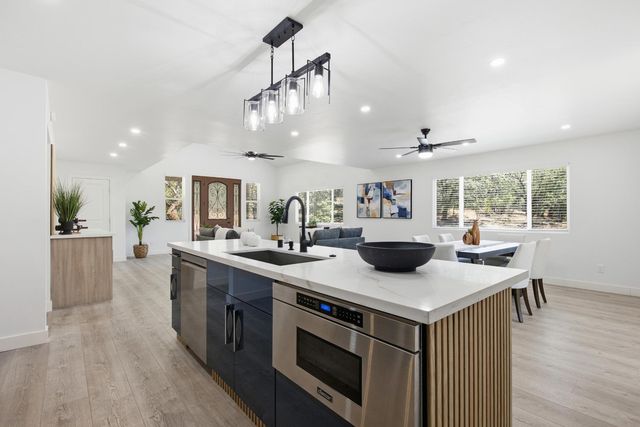 2202 Big Nugget Ct, Cool, CA 95614