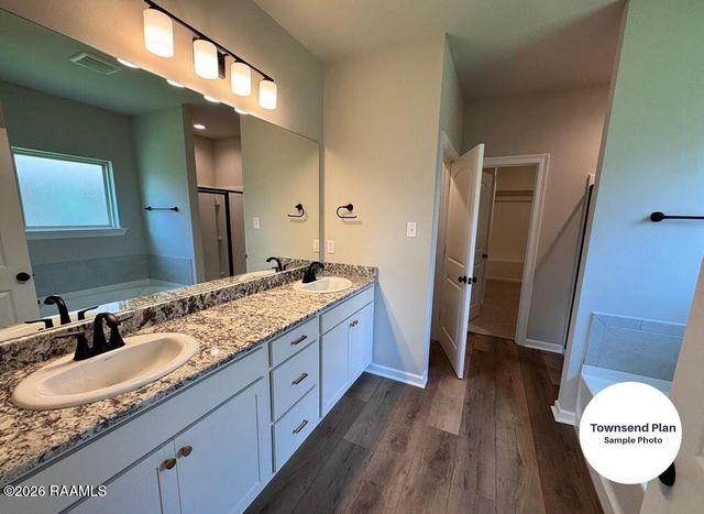 306 Hidden Meadows Drive, Lafayette, LA 70506