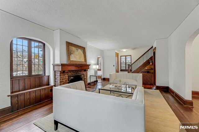 300 Churchill Road, Teaneck, NJ 07666