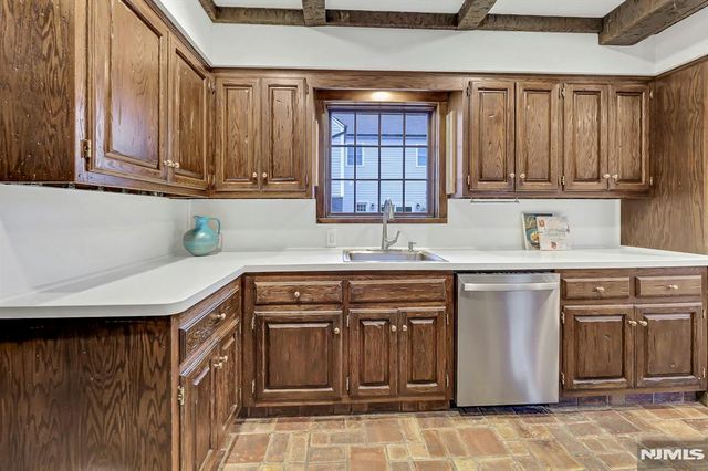 300 Churchill Road, Teaneck, NJ 07666