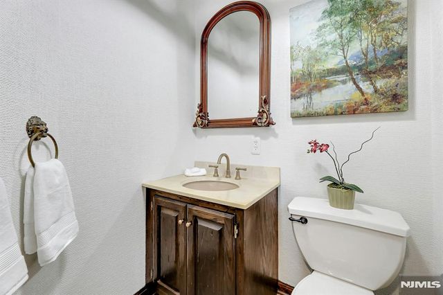 300 Churchill Road, Teaneck, NJ 07666