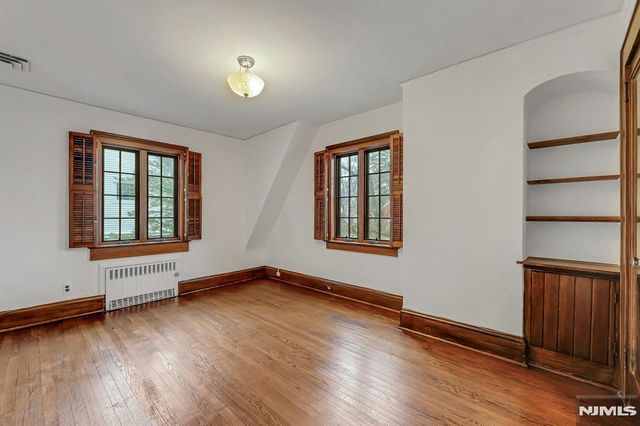 300 Churchill Road, Teaneck, NJ 07666