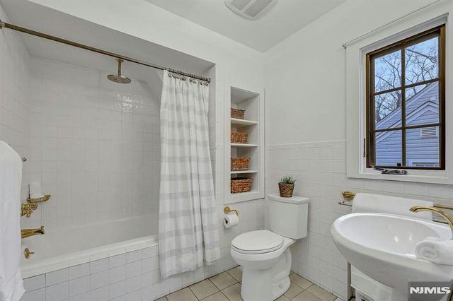 300 Churchill Road, Teaneck, NJ 07666