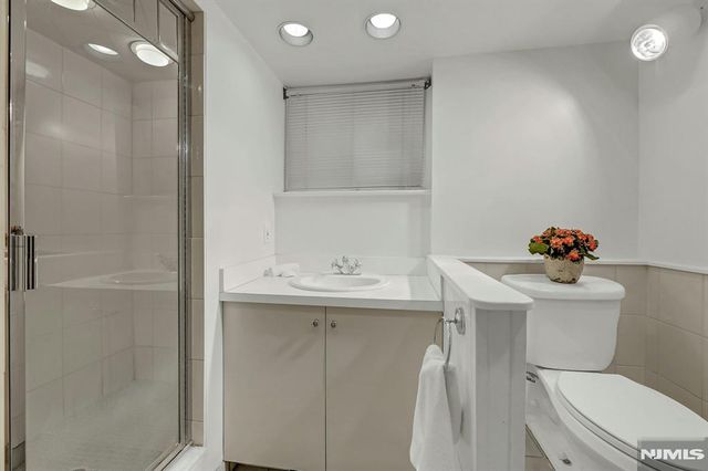 300 Churchill Road, Teaneck, NJ 07666