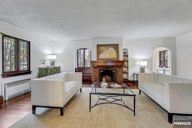 300 Churchill Road, Teaneck, NJ 07666