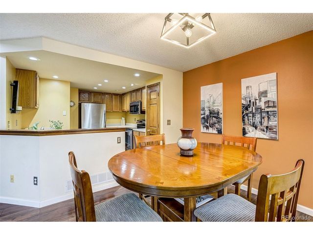 2077 E Phillips Pl, Littleton, CO 80122
